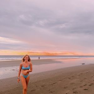 Meet your Posher, Violet